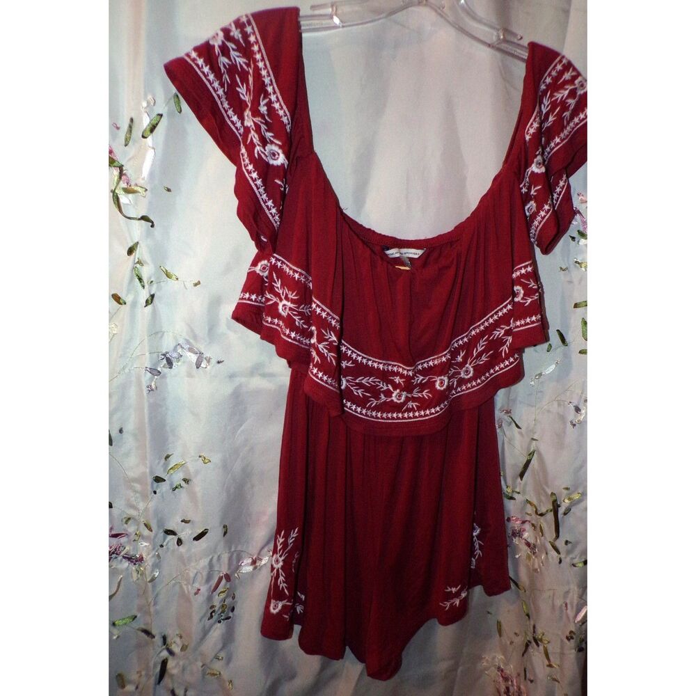 American eagle romper with white  floral trim XS short